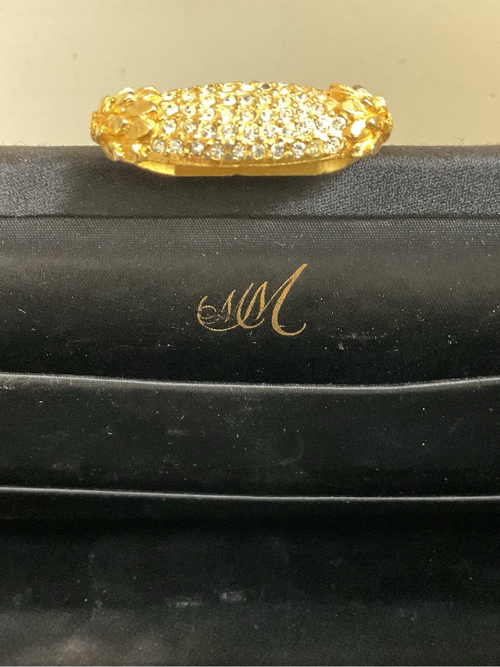 Mid Century Elegant Black Velvet Clutch w/ Gold Rhinestone Clasp, Moskowitz - Picture 3 of 3